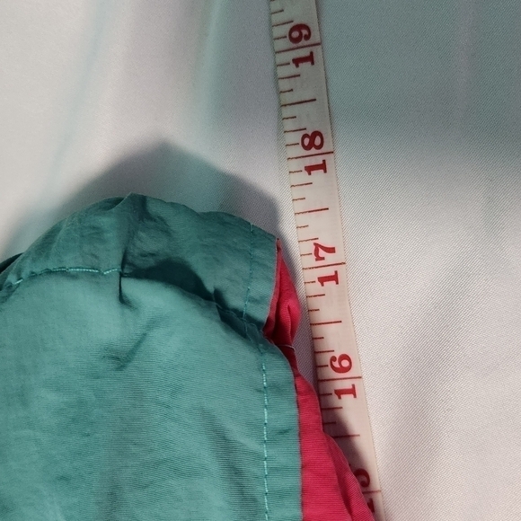 ASHLEY Half Zipper Colorblock Windbreaker Size L Colorful 90's style
Lot L - Picture 5 of 7